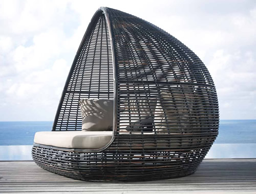 Shade Daybed