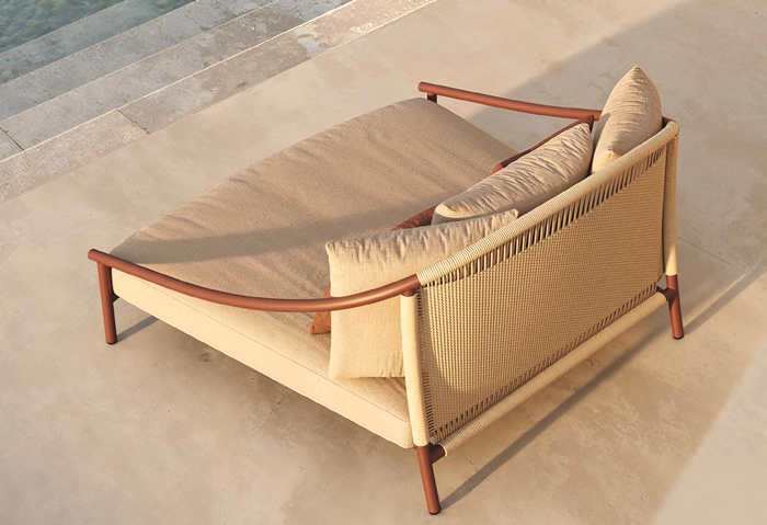 Arata Daybed