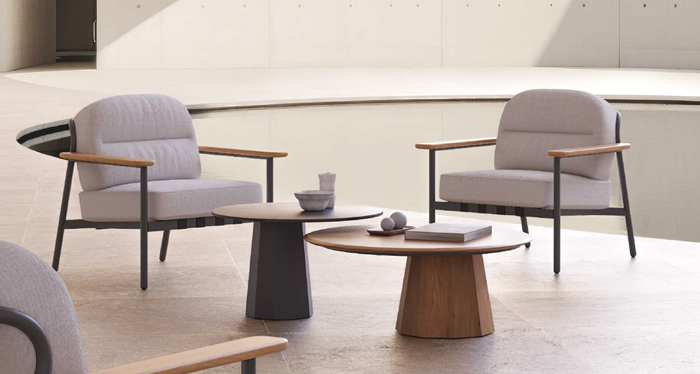 Lacus Luxury Armchairs & Coffee table